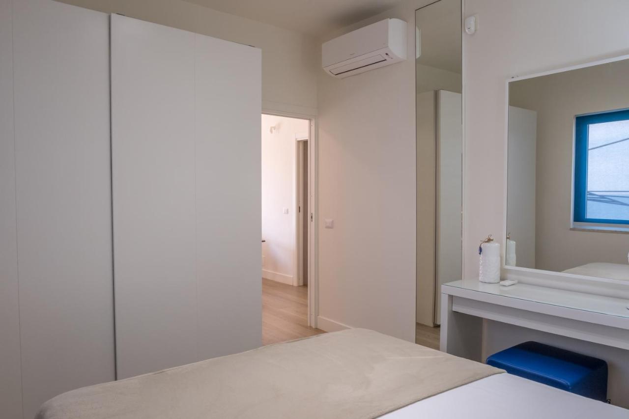 Teatro Apartments Mondello Palermo Bagian luar foto