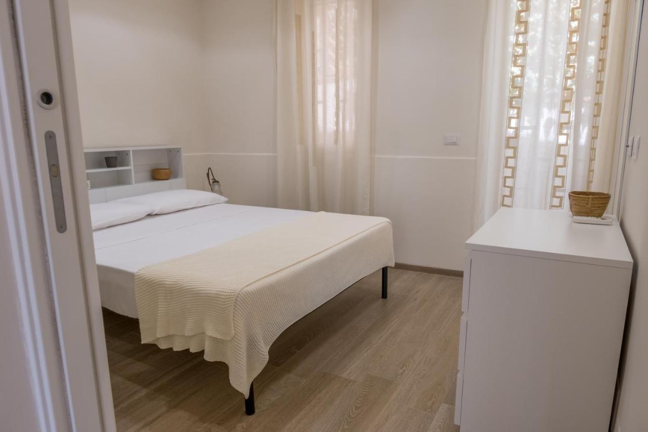 Teatro Apartments Mondello Palermo Bagian luar foto