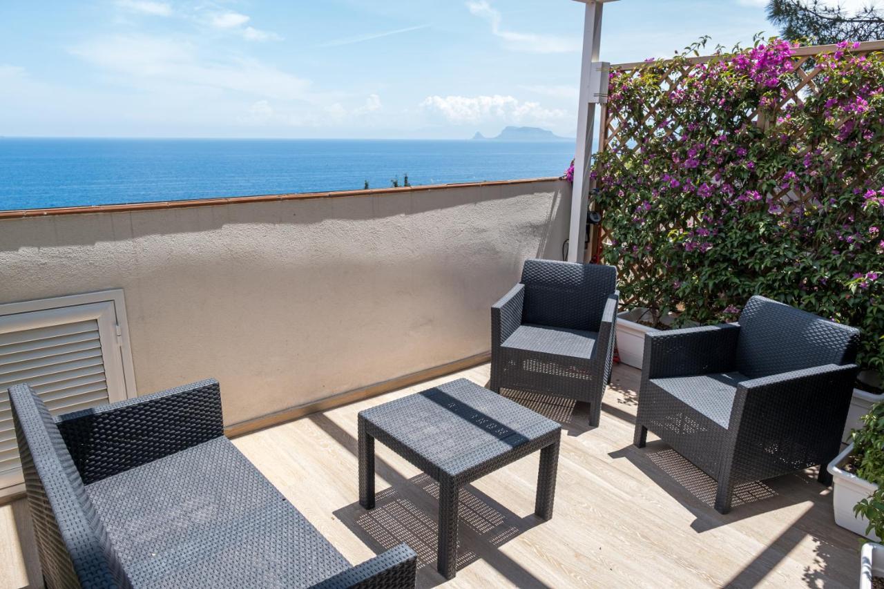 Teatro Apartments Mondello Palermo Bagian luar foto